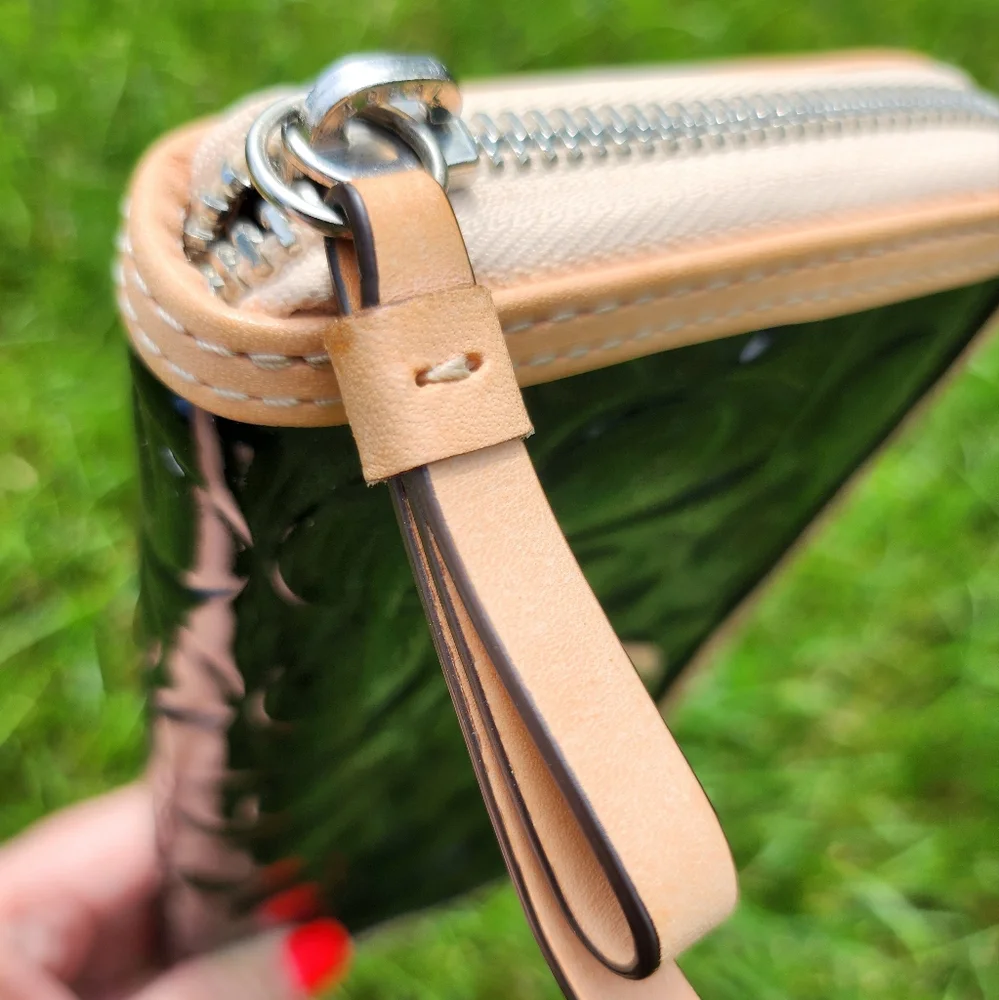 Coach Black and Tan Patent Leather Wallet - Picture 4 of 8